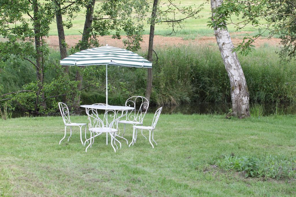 Hotel Moulin De Petoulle Charenton-du-Cher Zewnętrze zdjęcie