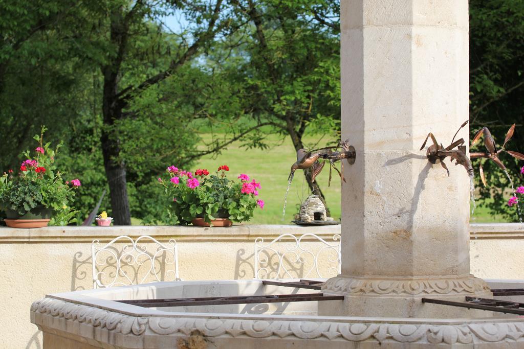 Hotel Moulin De Petoulle Charenton-du-Cher Zewnętrze zdjęcie