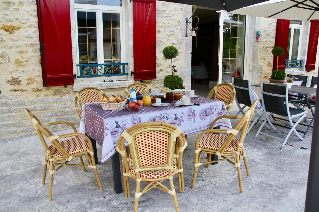 Hotel Moulin De Petoulle Charenton-du-Cher Zewnętrze zdjęcie